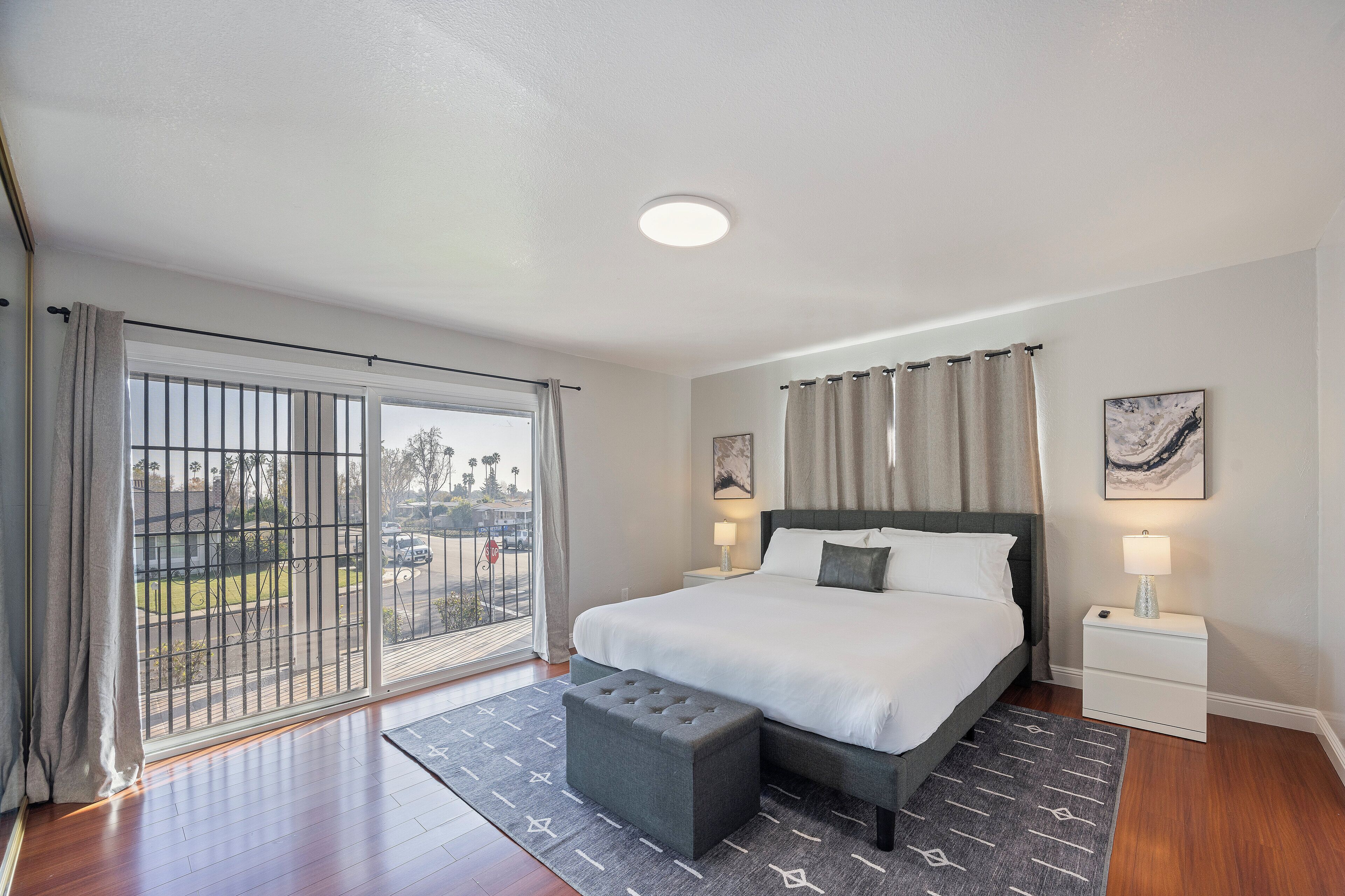 5 多间卧室、办公桌、熨斗/熨衣板、免费 WiFi