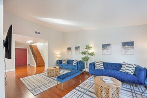 Smart-TV, Tischtennisplatte