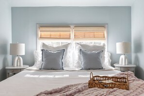 3 bedrooms, desk, iron/ironing board, free WiFi