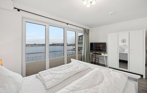 3 bedrooms, iron/ironing board, travel crib, free WiFi