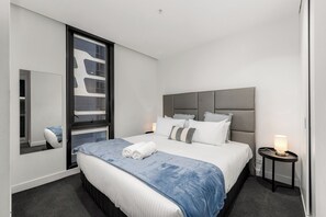 2 bedrooms, iron/ironing board, WiFi, bed sheets - City View 2 bedroom Apt in the Heart of Melbourne (Melbourne)