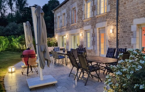 7 bedroom beautiful home in Flaignes-Havys