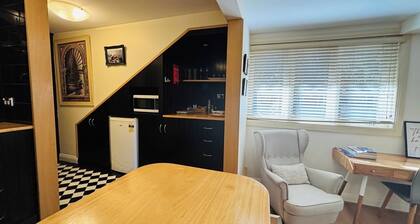 Leura's Magical Manderley - Studio Room