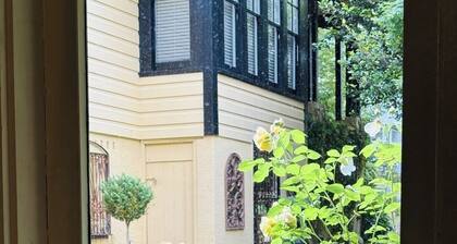 Leura's Magical Manderley - Studio Room