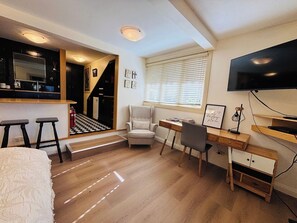 1 bedroom, WiFi, bed sheets - Leura's Magical Manderley - Studio Room (Leura)