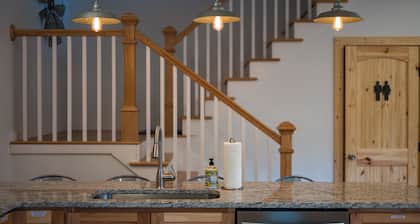 Waldens Creek Hideaway on the farm with theater room and hot tub.