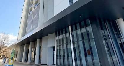 Modern One-bedroom in Phillip with Parking
