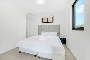 2 chambres, fer et planche à repasser, Wi-Fi, draps fournis