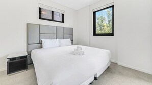 2 dormitorios, tabla de planchar con plancha, wifi y ropa de cama