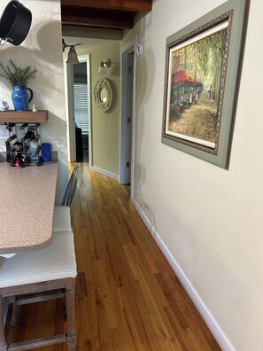 Interior - Charming 3-bedroom Beach Cottage 1 mile from beach (Oak Island)