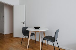 Dining - Blueground ID356, Mitte (Berlin)
