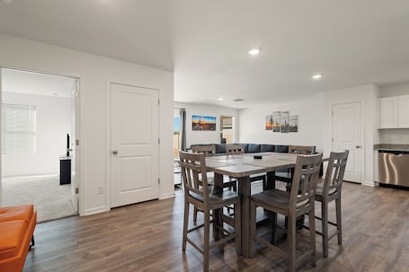 Dining. Hilltop Haven 3BD/2BTH in Beautiful Benson, AZ
Pets OK