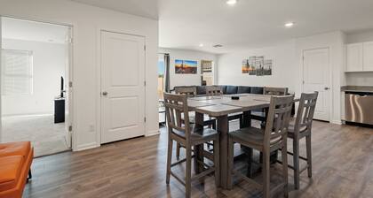 Hilltop Haven 3BD/2BTH in Beautiful Benson, AZ
Pets OK