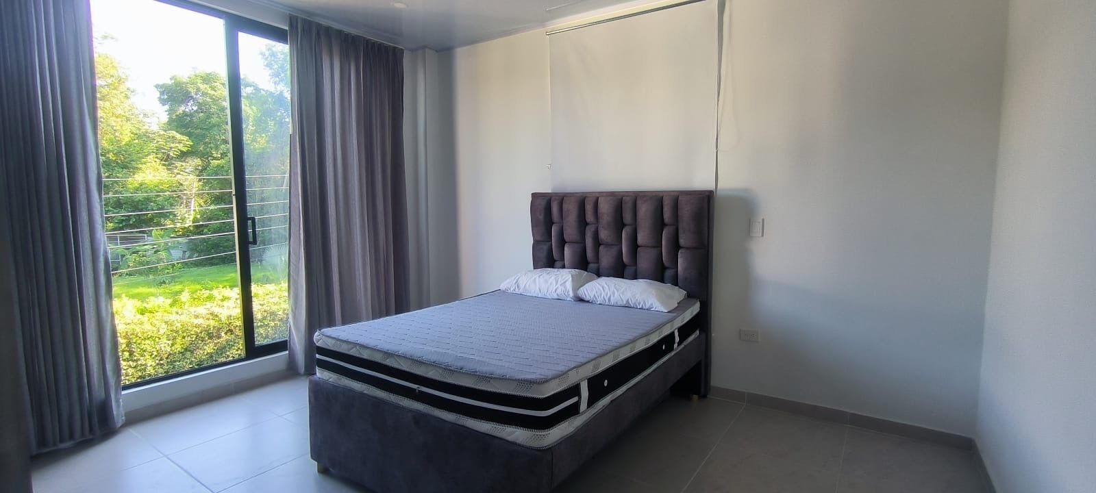 5 bedrooms, WiFi, bed sheets