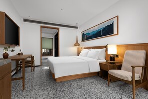 Premier Double Room, 1 Queen Bed, Pets allowed, Courtyard View - YAOJIA WATERFALL VILLAGE RESORT (Anshun)