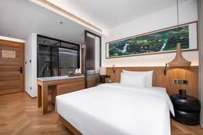 Superior Double Room | Free minibar items, desk, laptop workspace, blackout drapes - YAOJIA WATERFALL VILLAGE RESORT (Anshun)