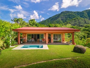Exterior - Epic Ocean-to-Mountain Views / 24/7 Gated Community / Privacy / Villa Roca (Ojochal)