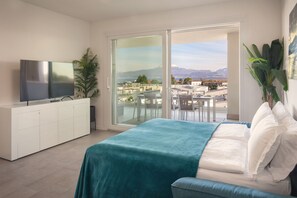 2 chambres, fer et planche à repasser, Wi-Fi gratuit, draps fournis