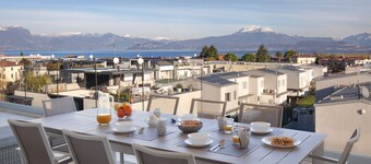 Perla Garda Lake Apartment With Pool