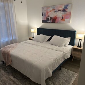 1 chambre, bureau, fer et planche à repasser, Wi-Fi