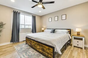 2 多间卧室、熨斗/熨衣板、免费 WiFi、床单