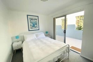 2 makuuhuonetta, silitysrauta/-lauta, Wi-Fi, vuodevaatteet