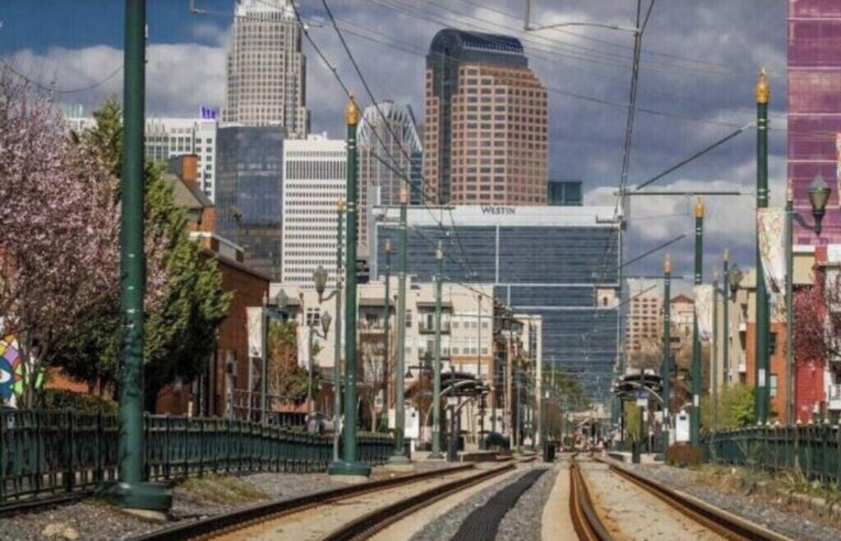 Modern Ranch Fenced Backyard - 6 mins to South End