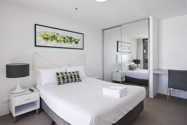 1 chambre, fer et planche à repasser, Wi-Fi, draps fournis