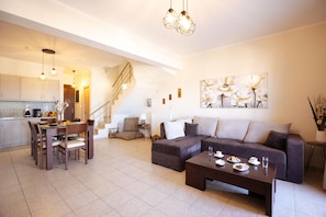 Smart TV - Dolce Alba-Sea View Exclusive Maisonette (Sfakaki)