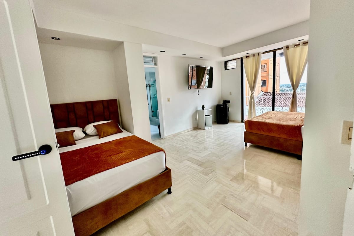 1 bedroom, in-room safe, laptop workspace, blackout curtains