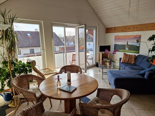 Ferienwohnung 'Storchenblick' mit Bergblick, Balkon und Wi-Fi