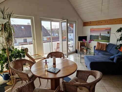 Ferienwohnung 'Storchenblick' mit Bergblick, Balkon und Wi-Fi