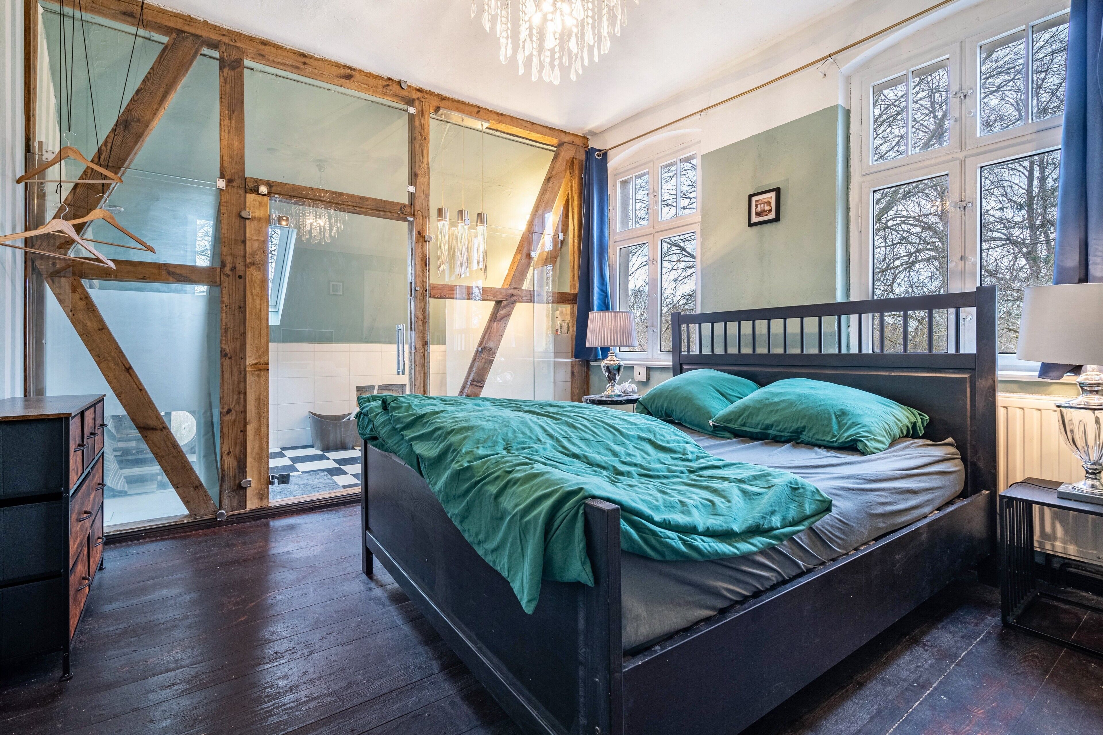 3 dormitoris, planxa i posts de planxar, wifi gratuïta i roba de llit 