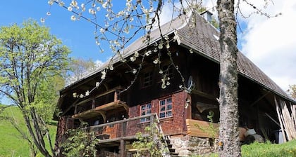 Cabine 'FerienhĂŒtte Biobetrieb Lippenhof' avec terrasse privĂ©e et balcon