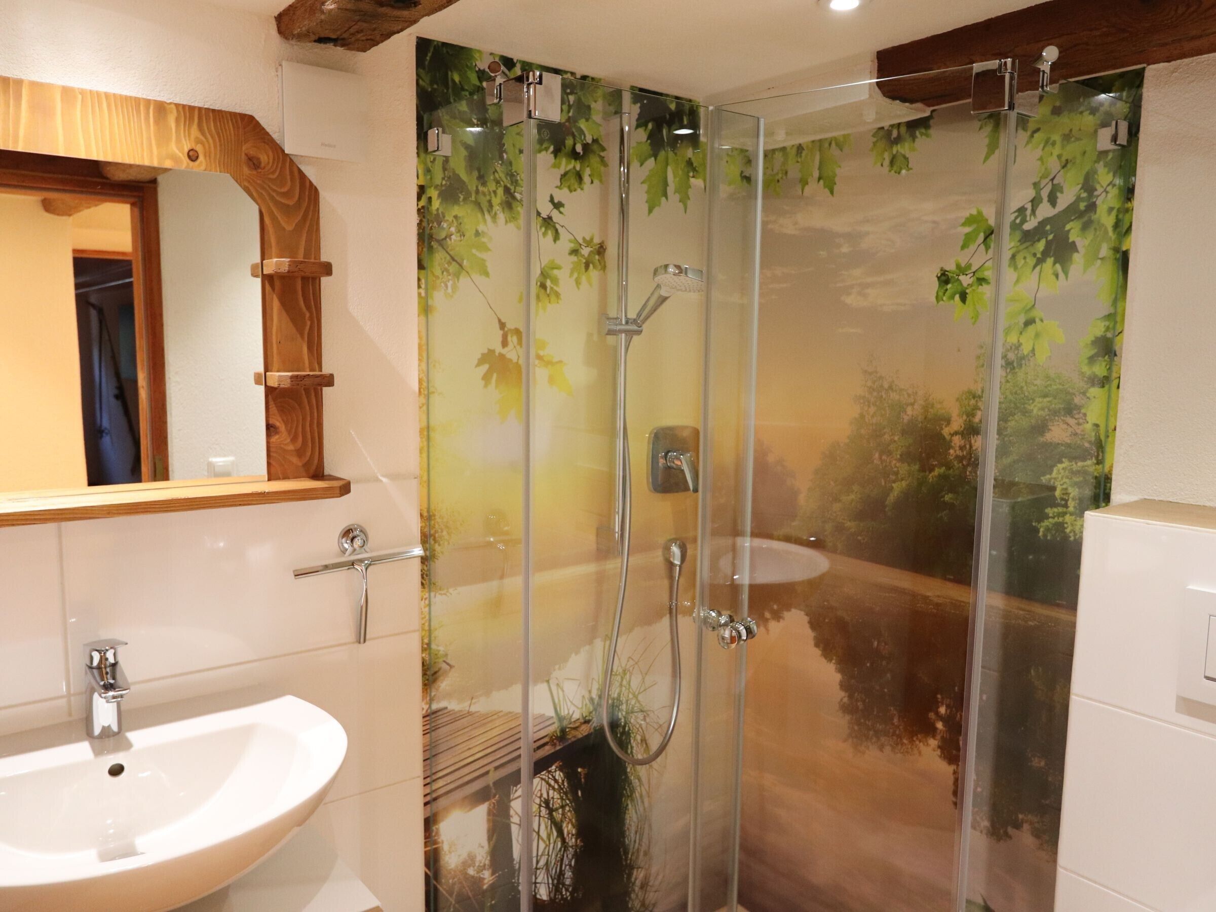 Een douche, een haardroger, handdoeken