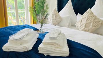 1 bedroom, free WiFi, bed sheets