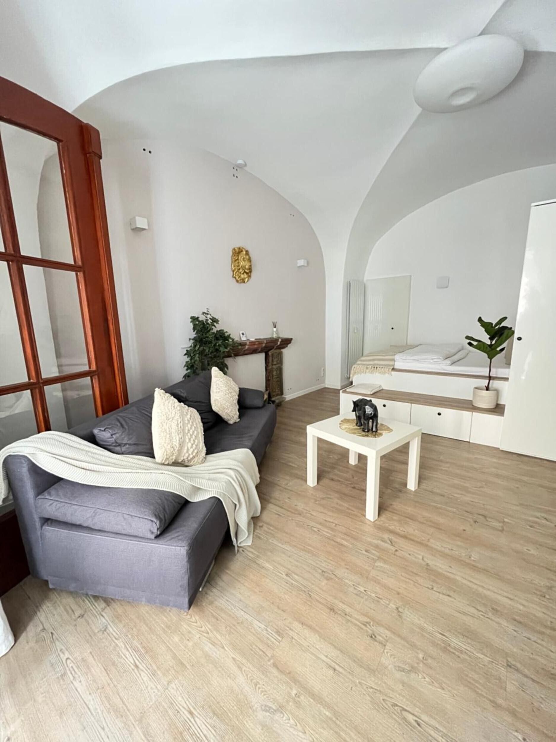 1 habitación, tabla de planchar con plancha, wifi gratis y ropa de cama 