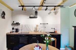 Geladeira, fogão, cooktop, lava-louças