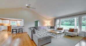 スマートテレビ、卓球台