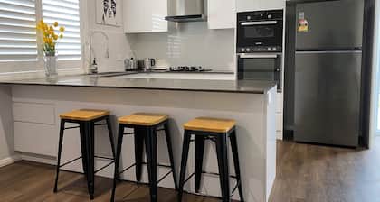 Luxury 3-Bedroom Unit - Sleeps 6 Guests
