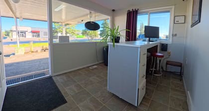 Value Stay Clean Room at Castle Motel