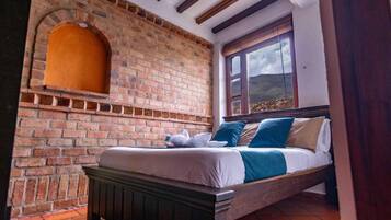 4 bedrooms, bed sheets