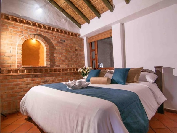 4 bedrooms, bed sheets