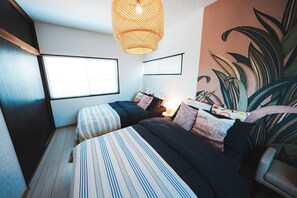 3 bedrooms, desk, iron/ironing board, free WiFi