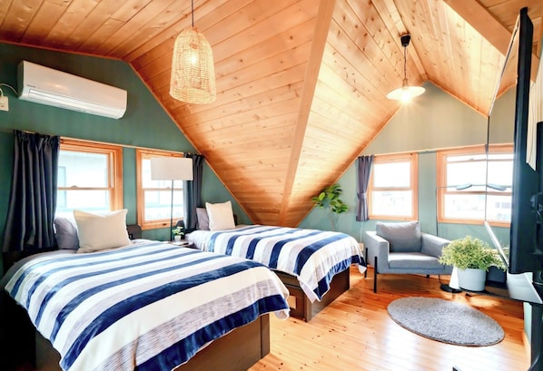 3 bedrooms, desk, iron/ironing board, free WiFi - Private log house in Sano City with wood stove hammock board games and projector screen / Sano Tochigi (Sano)