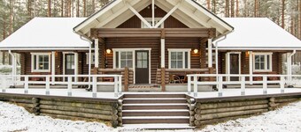 Kilpolan karoliina by Interhome