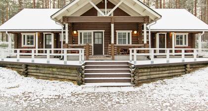 Kilpolan karoliina by Interhome