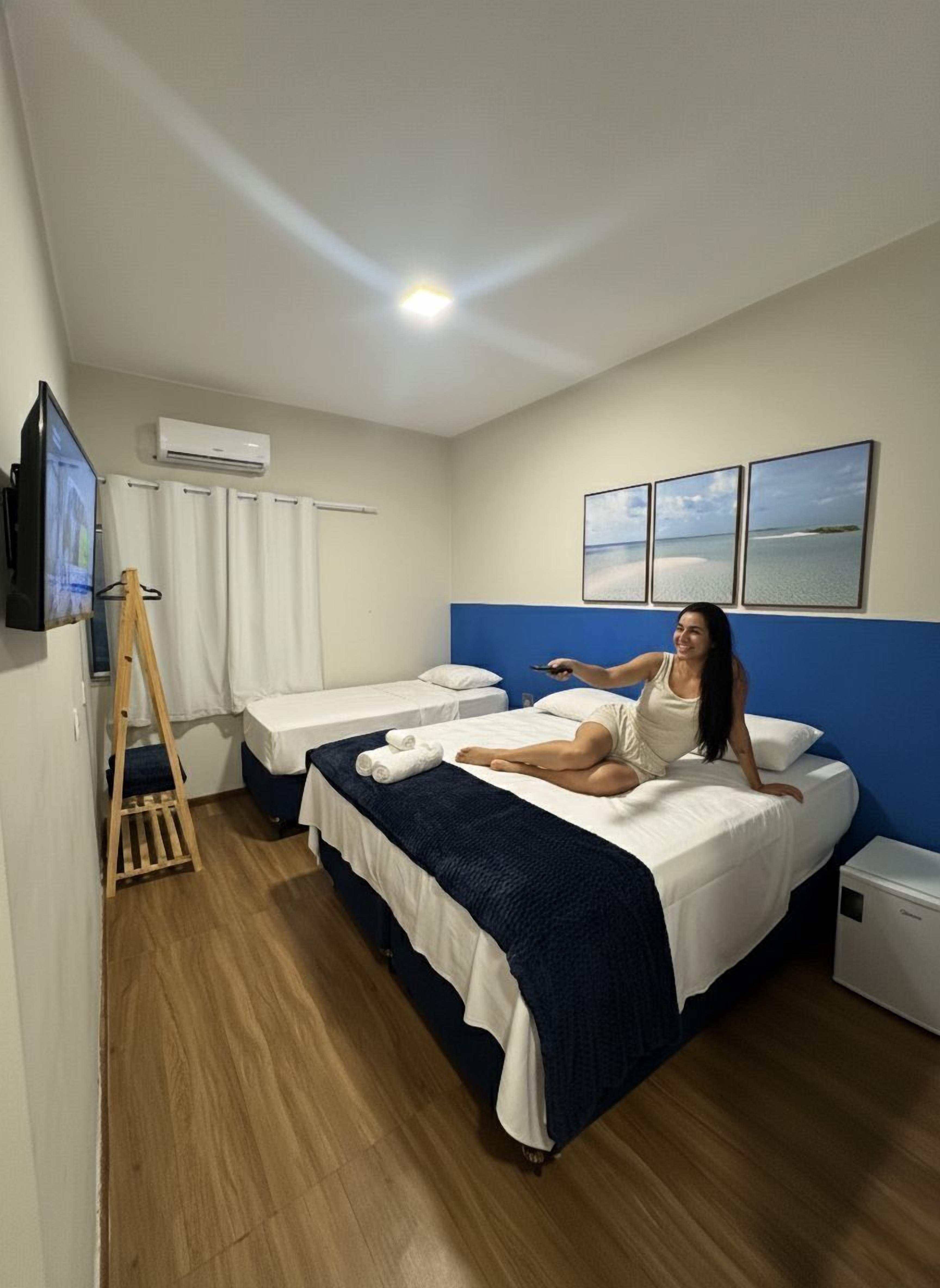 Superior-Dreibettzimmer | Allergikerbettwaren, Pillowtop-Betten, Schreibtisch