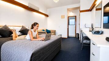 1 bedroom, desk, iron/ironing board, free WiFi