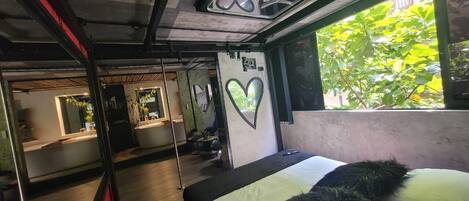 1 habitación, wifi y ropa de cama